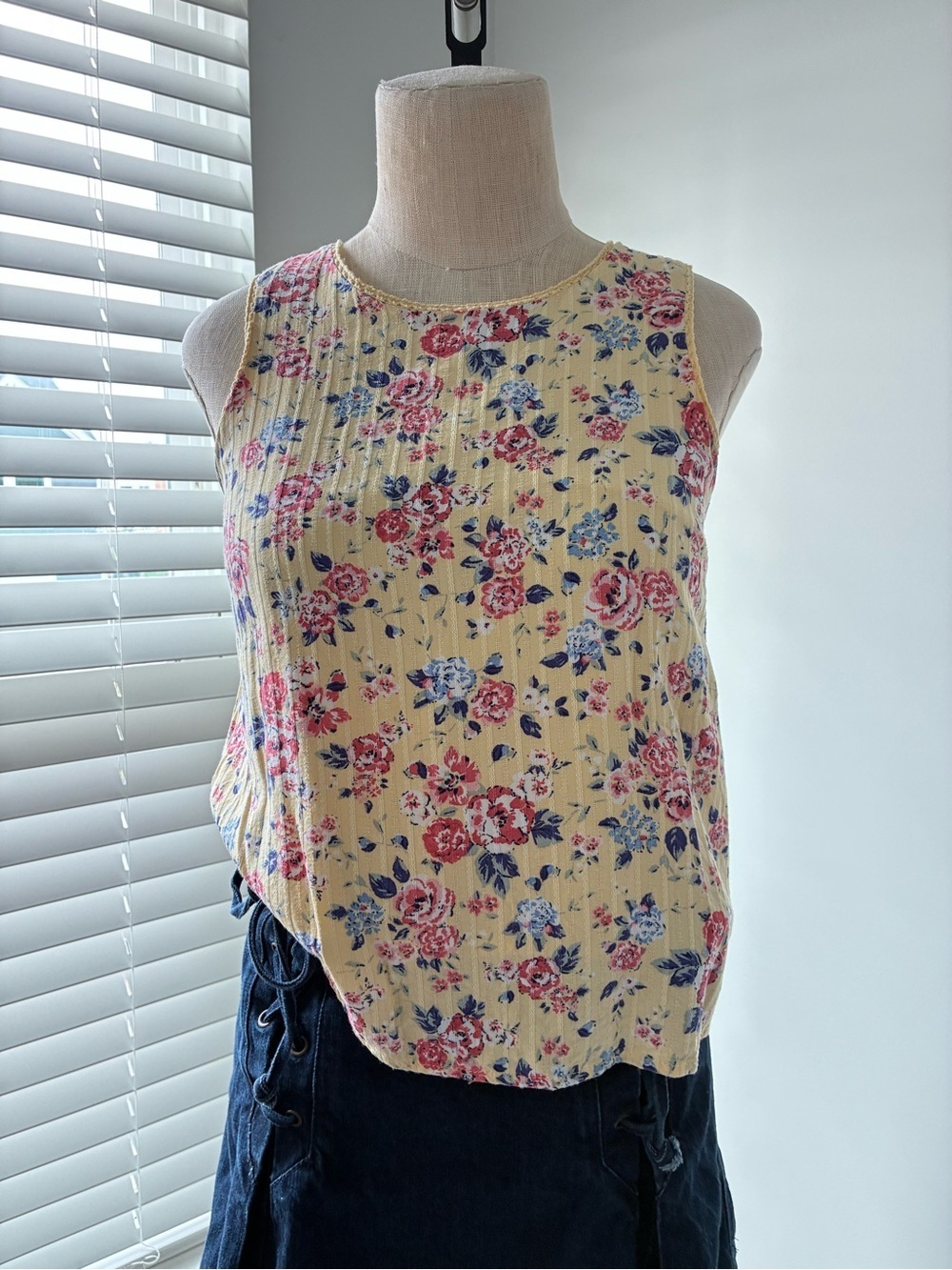 Copper Key Women's Yellow Floral Sleeveless Top